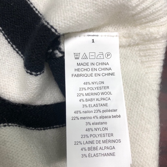 Michael Kors | Women's Pull Over Turtleneck Sweater | Size Small - Picture 6 of 6